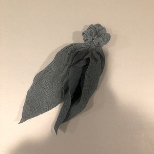 turquoise scrunchie/hair scarf